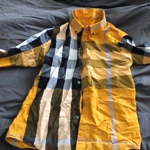 Men’s Burberry shirt